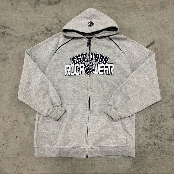 Rocawear Other - Rocawear Grey Hoodie Youth‎ XL